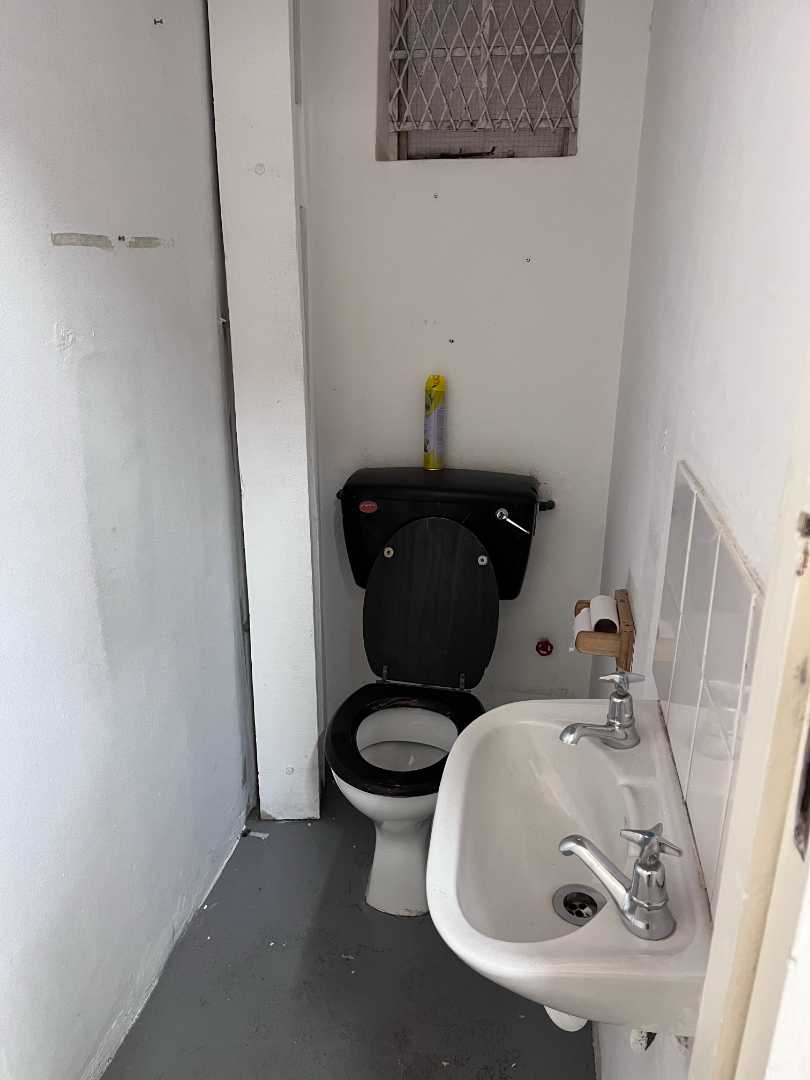 To Let commercial Property for Rent in Gardens Western Cape